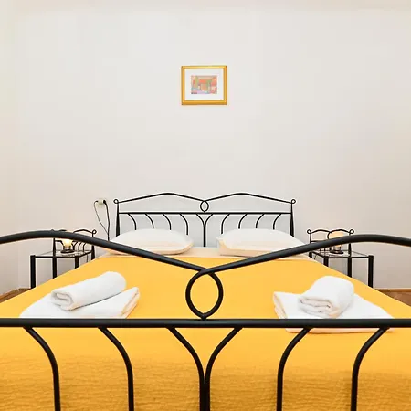 Niteroni Apartament