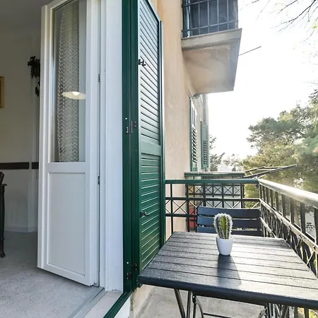 Niteroni Apartment